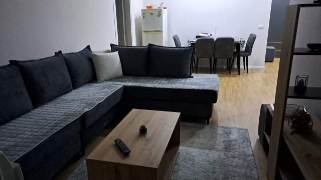 Tirane, Jepet me qera apartament Kati 7, 80 m² 500 Euro (Don Bosko)