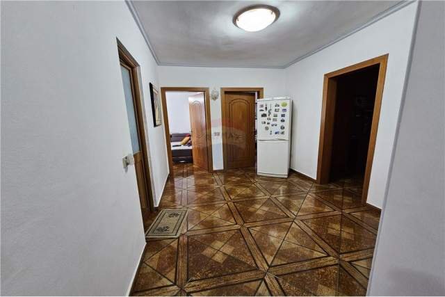 Tirane, shitet apartament 3+1+A+BLK Kati 5, 97 m² 100.000 Euro (Porcelan,Varri i Bamit)