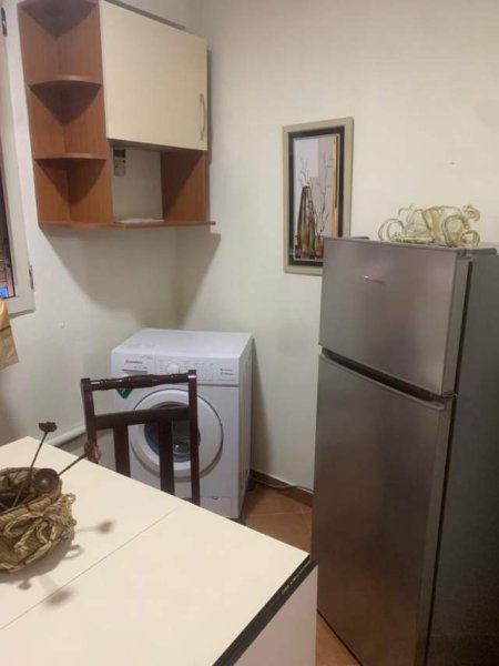 Tirane, jepet me qera garsonier 1+1 Kati 1, 30 m² 30.000 Leke (Myslym Shyr)