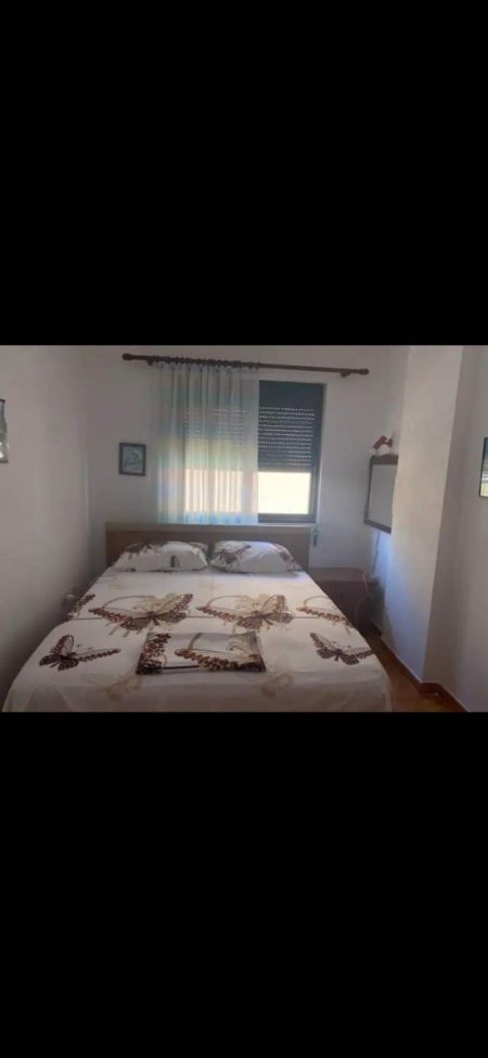 Durres, jepet me qera apartament  ne zonen e Plazhit55 m² 35 Euro/Nata (Shkembi Kavajes)