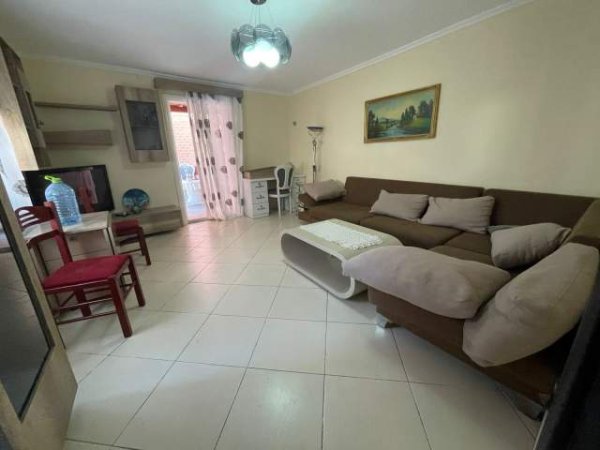 Tirane, jepet me qera apartament 2+1+A+BLK Kati 5, 170 m² 450 Euro