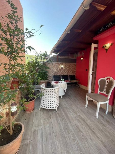 Tirane, jepet me qera apartament 2+1+A+BLK Kati 5, 170 m² 450 Euro