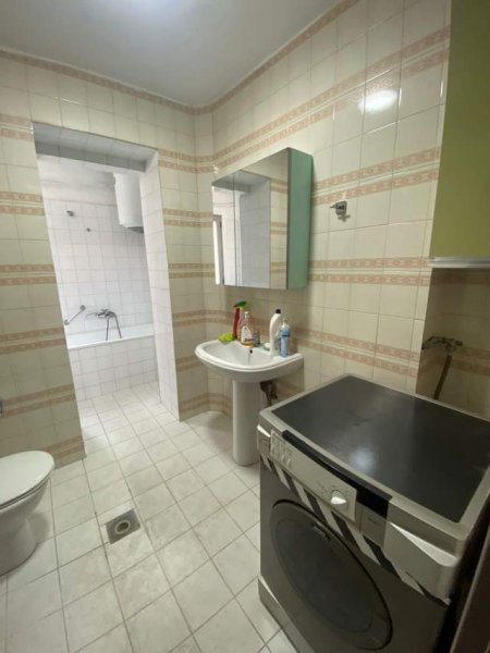 Tirane, jepet me qera apartament 2+1 Kati 2, 92 m² 400 Euro (Ruga e Elbasanit)