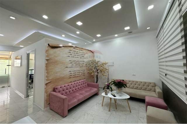 Tirane, jepet me qera ambjent biznesi Kati 1, 70 m² 1.500 Euro (Astir)