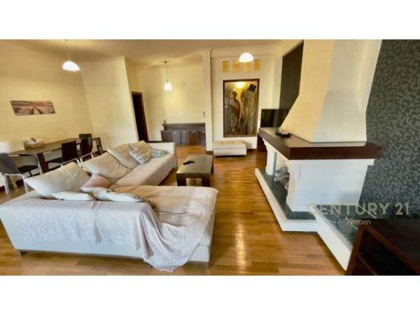 Tirane, ofert apartament Kati 3, 156 m² 900 Euro (Rruga Peti Tirana, Albania)
