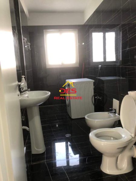 Vlore, shitet apartament 1+1+BLK Kati 1, 82 m² 1.550 Euro/m2 (Vlore,Radhime)
