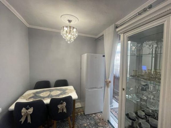 Tirane, jepet me qera apartament 1+1+BLK Kati 2, 60 m² 580 Euro (Tregu Elektrik)