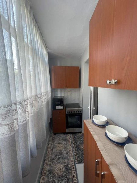 Tirane, jepet me qera apartament 1+1+BLK Kati 2, 60 m² 580 Euro (Tregu Elektrik)