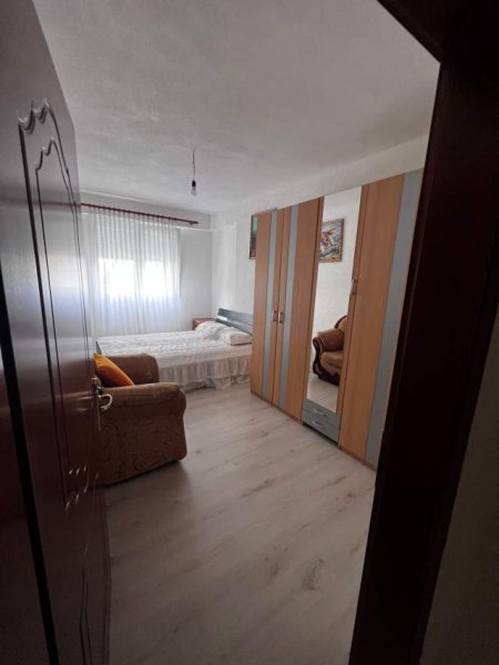 Tirane, jepet me qera apartament 1+1+BLK Kati 2, 70 m² 35.000 Leke (pallati Almak)