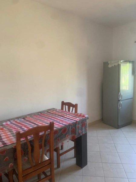 Tirane, jepet me qera shtepi 1+1+BLK Kati 1, 102 m² 35.000 Leke (Artan Lenja)