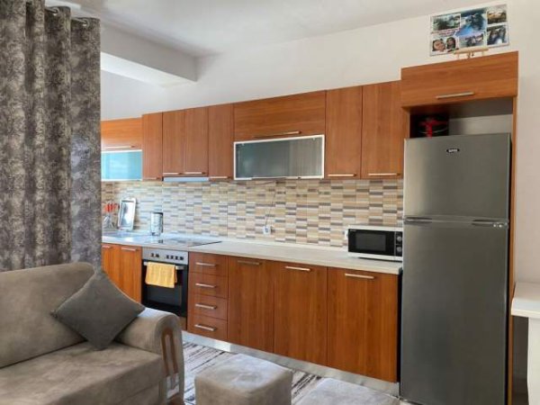 Tirane, jepet me qera apartament 1+1+BLK Kati 3, 60 m² 300 Euro (Rr. Njazi Meka, Allias)