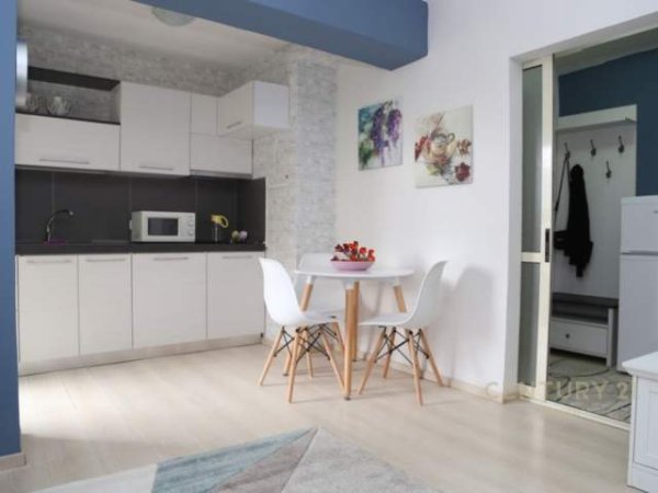 Tirane, jepet me qera apartament 1+1+BLK Kati 2, 60 m² 500 Euro (Pallatet 9 Kateshe, 9 Katëshet)