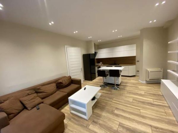 Tirane, jepet me qera apartament 2+1+BLK Kati 5, 100 m² 550 Euro ("Kopshti Botanik")