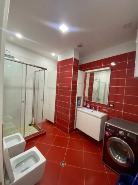 Tirane, jepet me qera apartament 2+1+BLK Kati 5, 100 m² 550 Euro ("Kopshti Botanik")