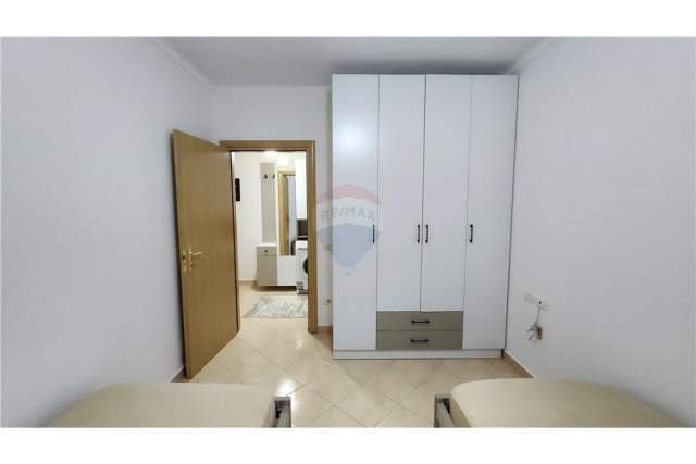 Tirane, jepet me qera apartament 2+1+BLK Kati 4, 90 m² 550 Euro (Rruga Ali Pashe Gucia)