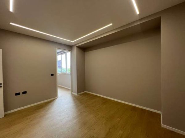 Tirane, shitet apartament 1+1+BLK Kati 2, 74 m² 89.000 Euro (BRRYLI)