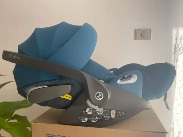 Tirane Car seat/ segiolino Cybex Cloud Z 150 Euro