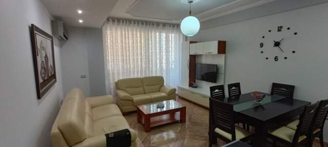 Tirane, jepet me qera apartament 2+1+BLK Kati 4, 80 m² 500 Euro (Dritan Hoxha)