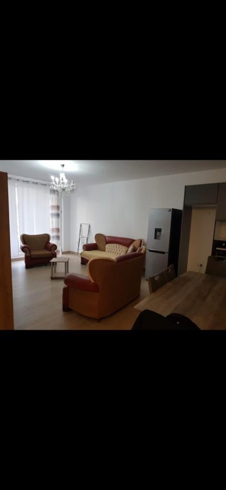 Tirane, jepet me qera 78 m² 400 Euro (Ish Fusha e Aviaconit Turdiu)