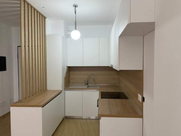 Tirane, ofert apartament 68 m² 300 Euro