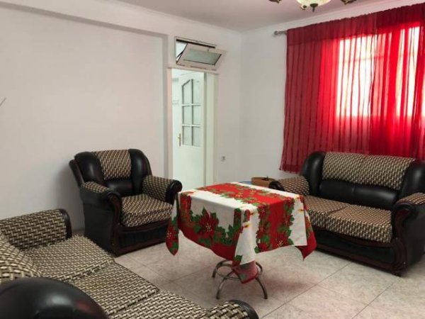 Tirane, jepet me qera apartament 70 m² 250 Euro (Rruga idriz dollaku)