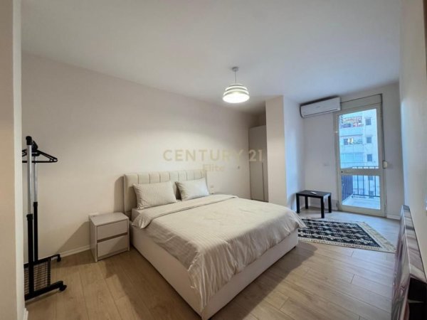 Tirane, jepet me qera apartament 1+1 Kati 5, 75 m² 700 € (Rruga e Kavajes)