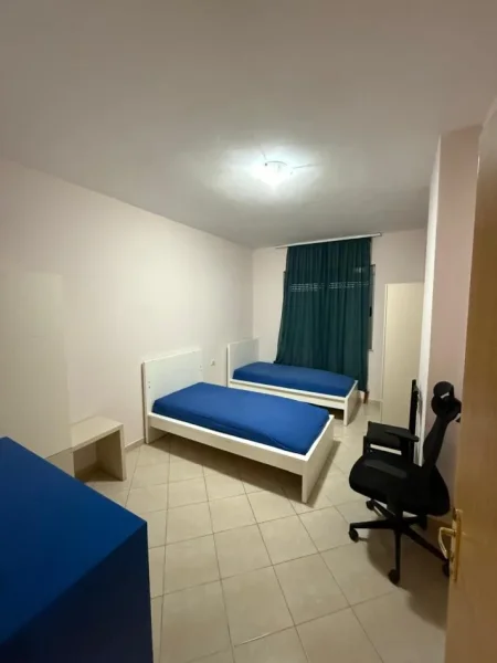Tirane, jepet me qera nga Pronari, pa-komision apartament 2+1+Ballkon Kati 7, 94 m² 530 € (Rruga Joklin Persi)