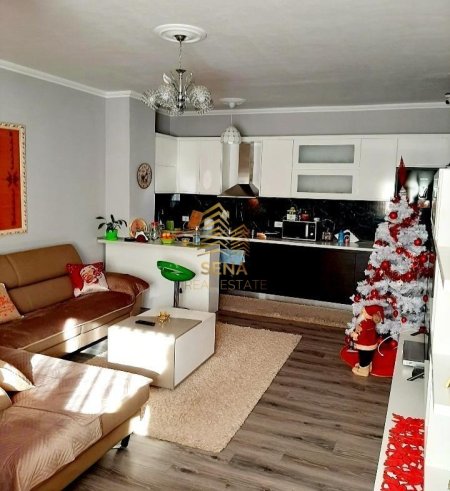 Tirane, shitet apartament 2+1+Ballkon Kati 3, 80 m² 140.000 € (Rruga Muhamed Deliu)