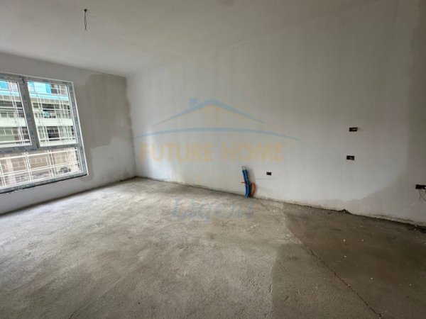 Tirane, shes apartament 1+1 Kati 1, 80 m² 120.495 € (poecelan)