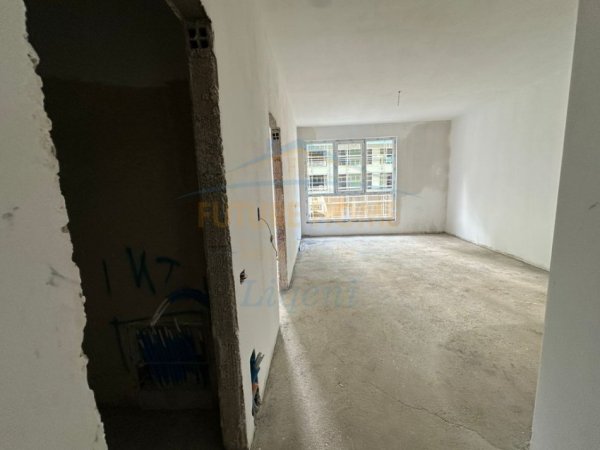 Tirane, shes apartament 1+1 Kati 1, 80 m² 120.495 € (poecelan)