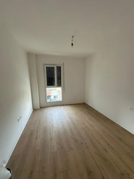 Tirane, shitet apartament 2+1+Ballkon , 95 m² (Don Bosko)