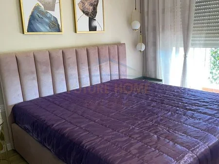 Tirane, jepet me qera apartament 2+1 Kati 3, 76 m² 900 € (Pallati I Brigadave)