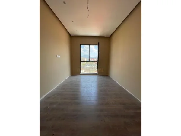 Tirane, shitet apartament 2+1+2+Ballkon Kati 6, 121 m² 320.000 € (Vasil Shanto, Spring Residence)