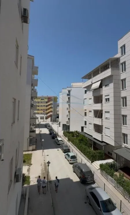 Qerret, shitet apartament 1+1 Kati 2, 66 m² 99.000 € 