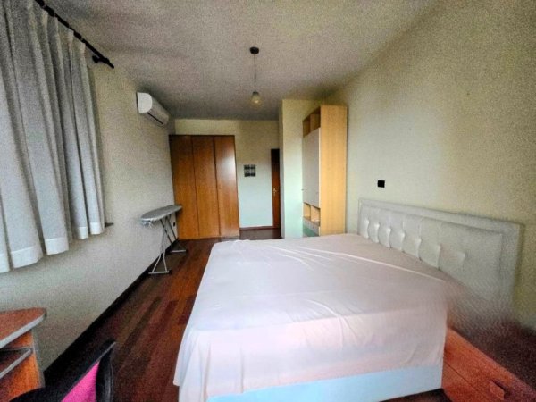 Tirane, jepet me qera apartament 2+1 Kati 7, 116 m² 1.300 € (BLLOKU)