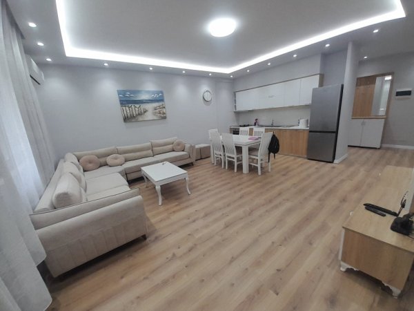 Tirane, jepet me qera apartament 1+1+Ballkon Kati 4, 76m² 550 € (Pranë Bar Artistit, Astir, Tiranë.)