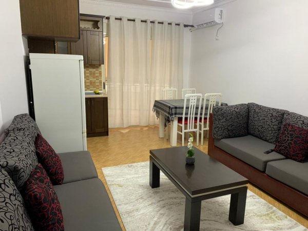 Tirane, jepet me qera apartament 2+1 Kati 5, 80 m² 400 € (Fresk)