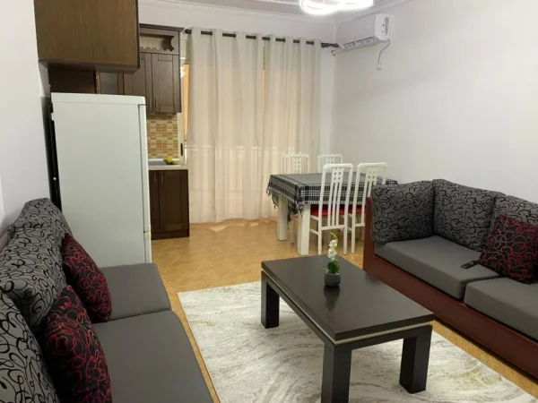 Tirane, jepet me qera apartament 2+1 Kati 5, 80 m² 400 € (Fresk)