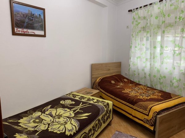 Tirane, jepet me qera apartament 2+1 Kati 5, 80 m² 400 € (Fresk)