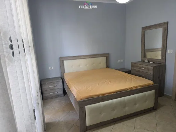 Tirane, jepet me qera apartament 2+1+Ballkon Kati 8, 102 m² 600 € (Rruga Teodor Keko)