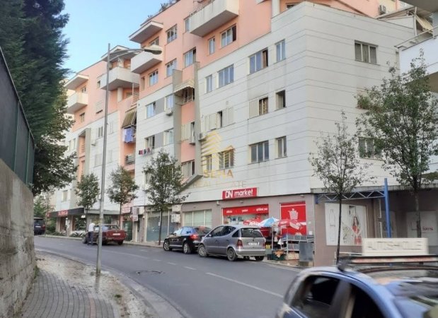 Tirane, jepet me qera ambjent biznesi Kati 0, 20 m² 400 € (Rruga Muhamed Deliu)