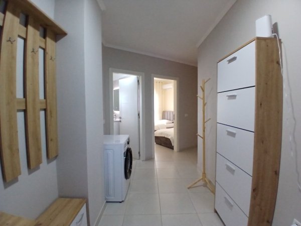 Tirane, jepet me qera apartament 2+1+Ballkon Kati 5, 90 m² 750 € (Mine peza)