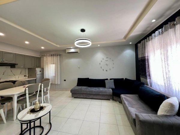 Tirane, jepet me qera apartament 1+1 Kati 1, 600 € 