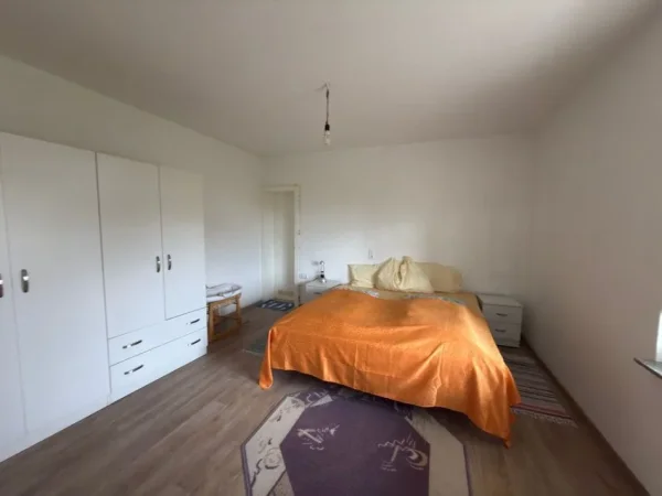 Tirane, shitet Vile 4+1 , 1.260 m² 280.000 € (Preze)