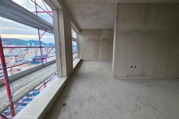 Tirane, shitet apartament 1+1+Ballkon Kati 11, 202.000 m² 202.000 € (Whitet Tower)