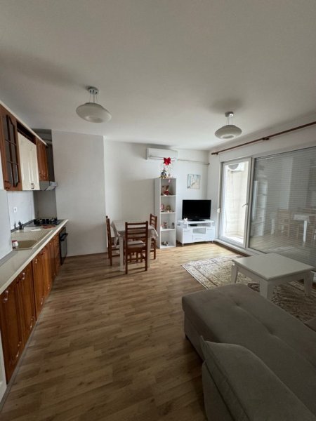 Tirane, jepet me qera apartament 1+1+Ballkon Kati 6, 60 m² 50.000 leke