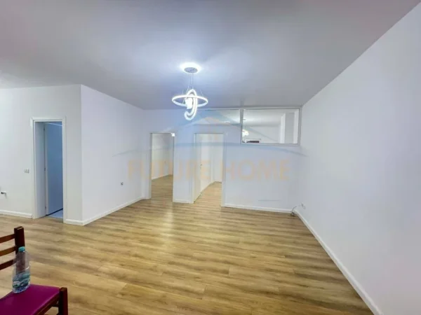 Shitet , Apartament 2+1 , Unaza e Re , Tirane