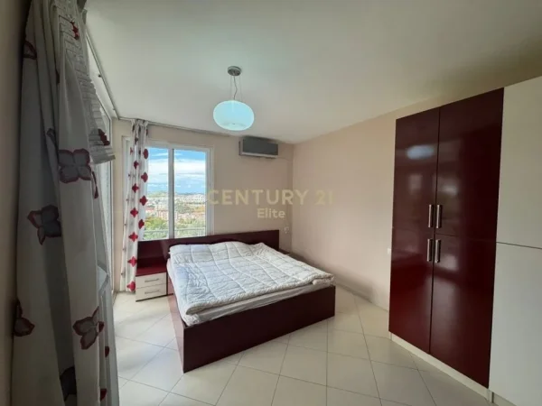 Tirane, jepet me qera apartament duplex 2+1 Kati 1, 110 m² 850 € (Kodra e Diellit)