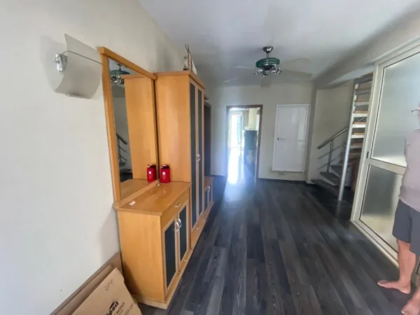 APARTAMENT 3+1+2 ME QIRA (BRRYLI)  550 €