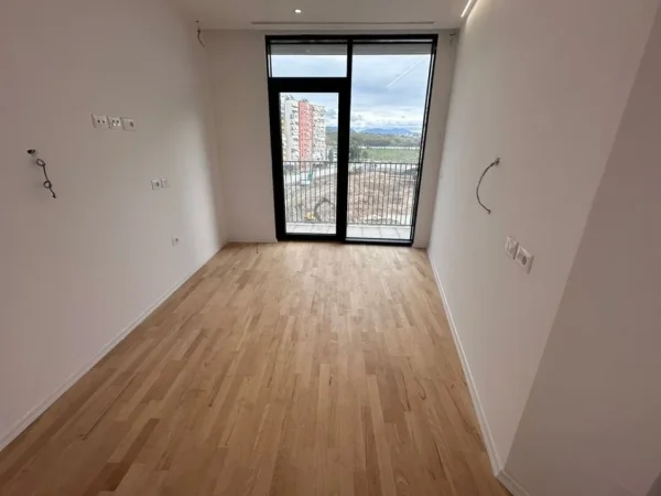 Tirane, shitet apartament 2+1+Ballkon Kati 5, 129 m² 486.000 € (LakeView)